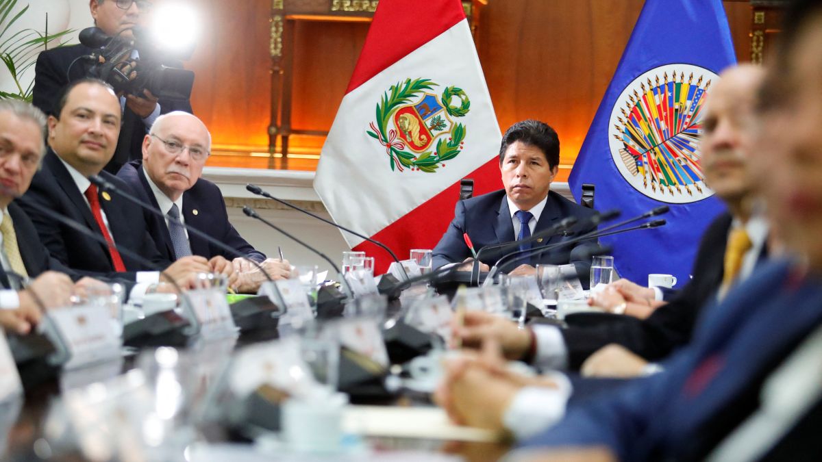 La oposición peruana presenta otra denuncia constitucional contra el Gobierno de Castillo