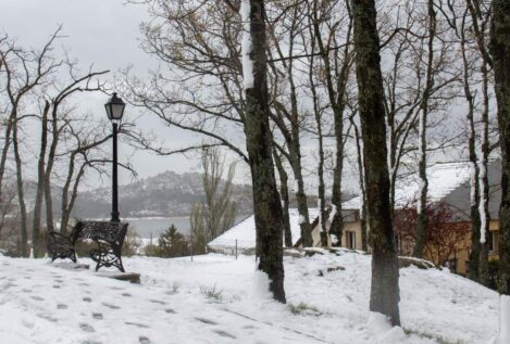 Llegan las nevadas a España: la Aemet avisa de la llegada del frente frío