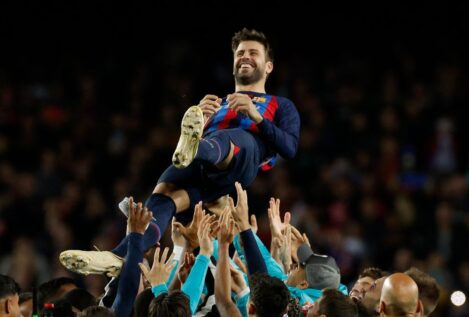 Piqué dice adiós al Barcelona con una victoria en el Camp Nou ante el Almería