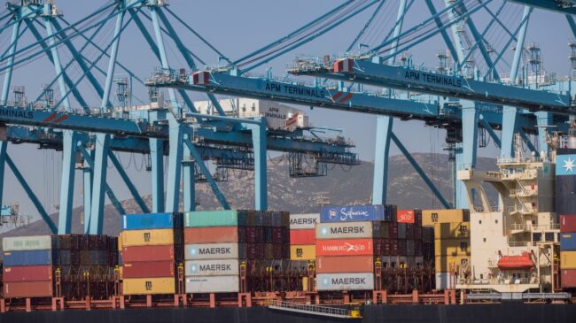 Hacienda avala la entrada de tecnología china vetada por EEUU en los puertos españoles