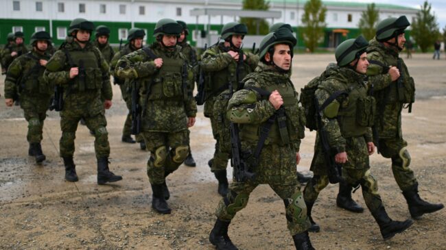 Los movilizados rusos cobran el equivalente a 3.184 dólares, según el ministerio de Defensa