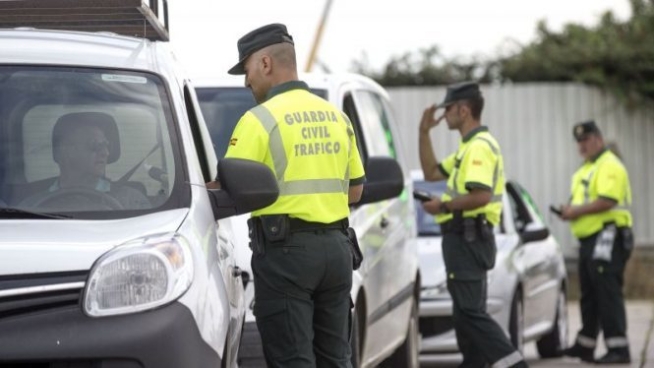 La Guardia Civil ve imposible que Sánchez traspase el Tráfico a Navarra en cinco meses