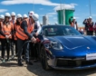 Porsche comienza a producir su propio combustible sintético y ecológico en Chile