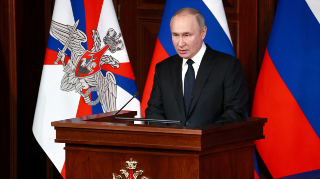 Putin afirma que Rusia seguirá desarrollando su potencial militar, incluido el nuclear