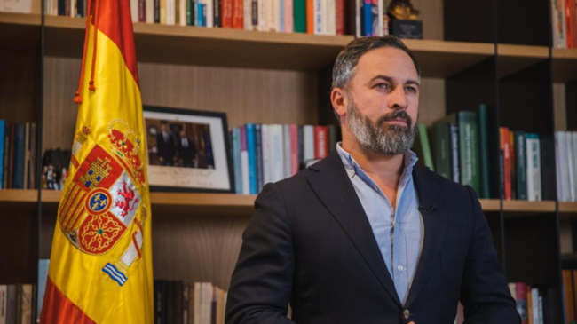 Abascal propone una moción de censura con un candidato neutral ante el «golpe» de Sánchez