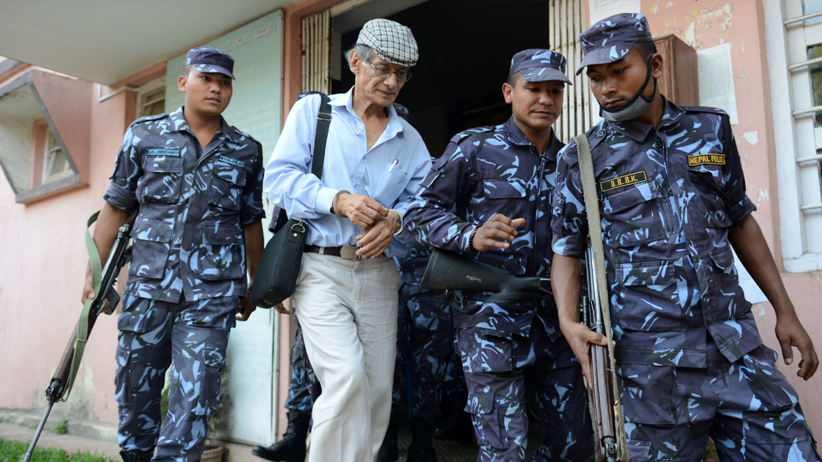 El asesino en serie ‘La Serpiente’, que inspiró la serie de Netflix, sale de prisión en Nepal