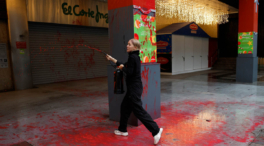 Arrojan pintura en Cortylandia en Madrid en protesta por el actual modelo agroalimentario