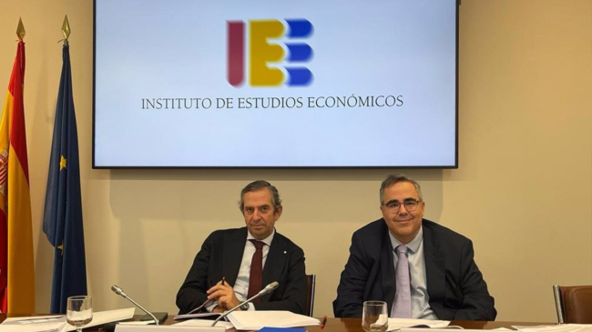 El IEE estima que la economía española crecerá un 4,5% este año y un 1,2% en 2023
