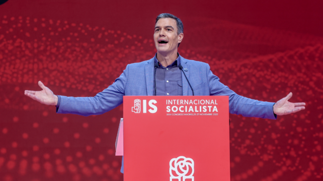 La Internacional 'fantasma' de Sánchez: «Ningún partido centroeuropeo está en este club vacío»