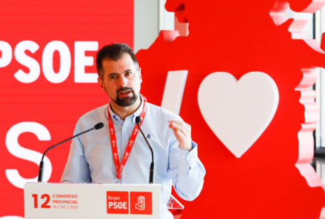 Tudanca (PSOE) se revuelve contra Podemos por la 'ley del solo sí es sí'