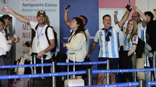 Delirio en Argentina por el Mundial: la crisis no es motivo de peso para no gastarse una millonada por ver la final en Qatar