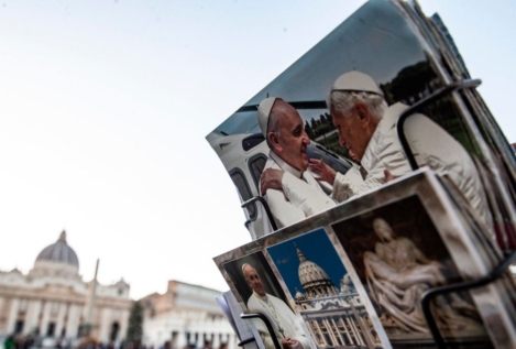Benedicto XVI «sigue grave», pero su «situación en este momento es estable»: «Está lúcido»