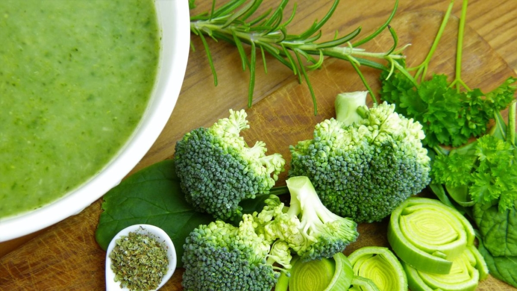 Sopa de brócoli ideal para prevenir el cáncer de colon