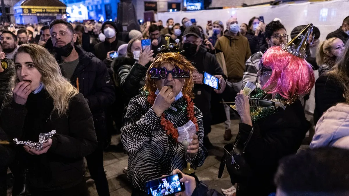 Celebración de las uvas en la Puerta del Sol. 