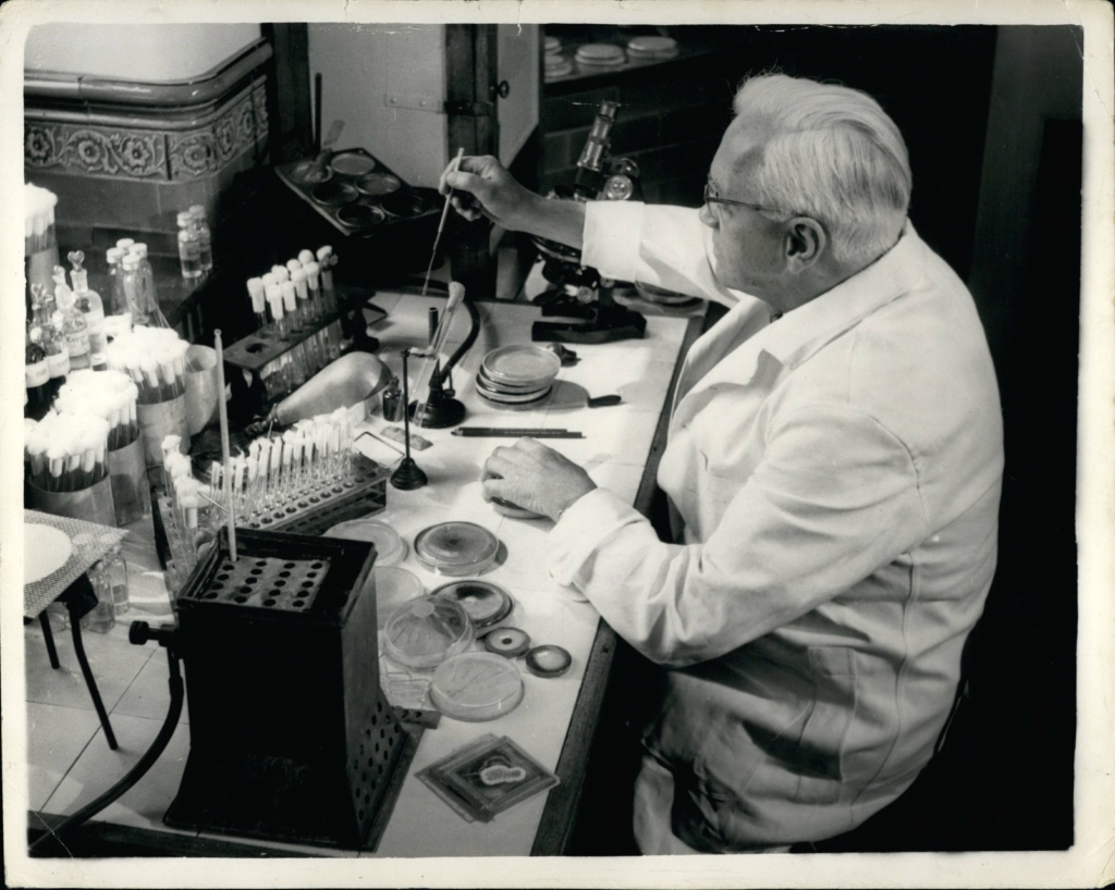 Alexander Fleming, el científico que descubrió la penicilina.