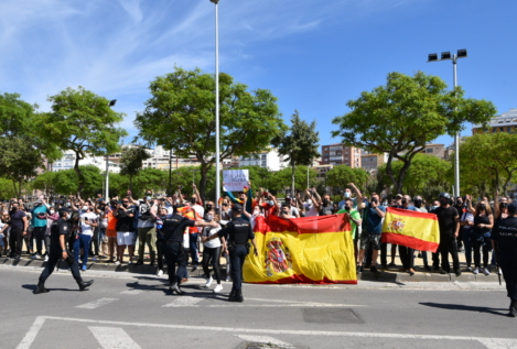Melilla izará la bandera de España en el dique fronterizo con Marruecos