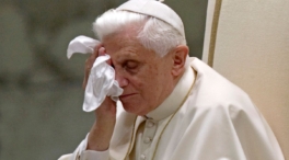 Benedicto XVI, un pionero en la lucha contra la pederastia acusado de complacencia