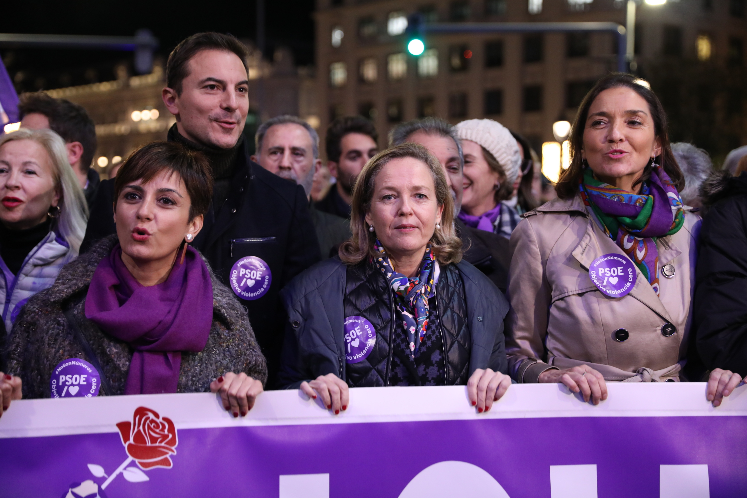 El feminismo carga contra el «antidemocrático» veto del PSOE a los expertos en la ‘ley trans’