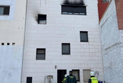 Un incendio intencionado obliga a desalojar un edificio okupado en Madrid