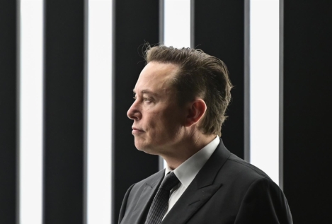 Elon Musk publica una encuesta para preguntar si tiene que seguir siendo el director de Twitter