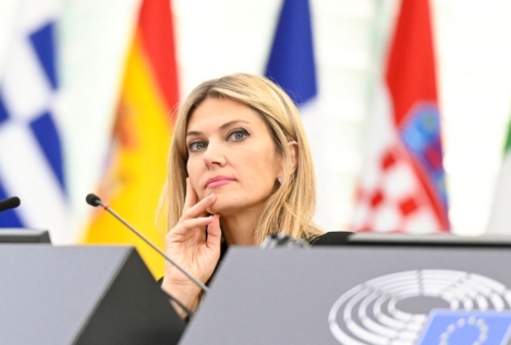 La Eurocámara retira la vicepresidencia a Eva Kaili por las sospechas de corrupción