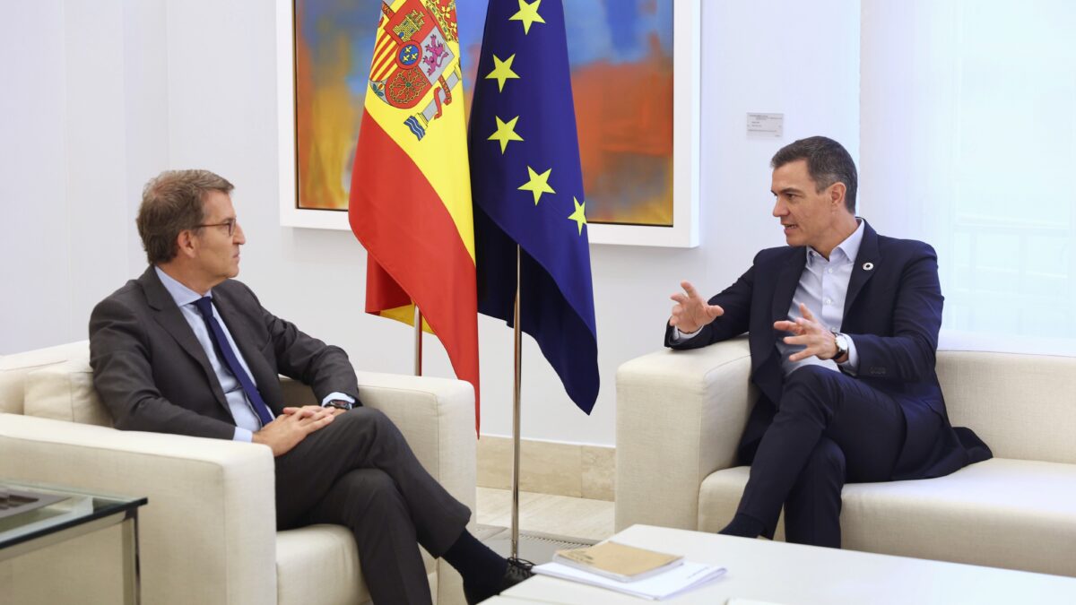 PP y PSOE aplauden el discurso del Rey y su defensa de la Constitución y de la unidad