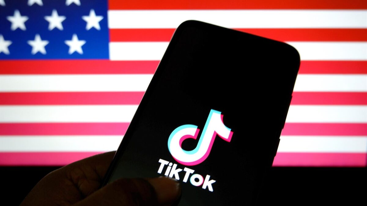 Senadores republicanos y demócratas plantean prohibir TikTok en Estados Unidos