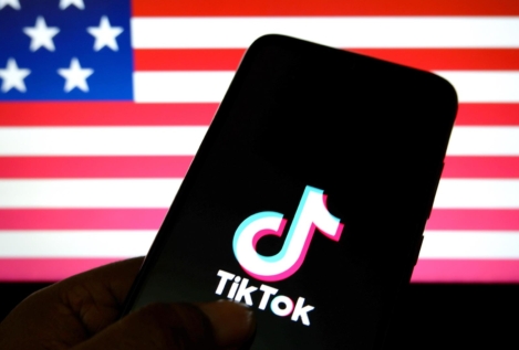Senadores republicanos y demócratas plantean prohibir TikTok en Estados Unidos