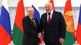 Lukashenko asegura tras reunirse con Putin que Rusia está abierta al diálogo