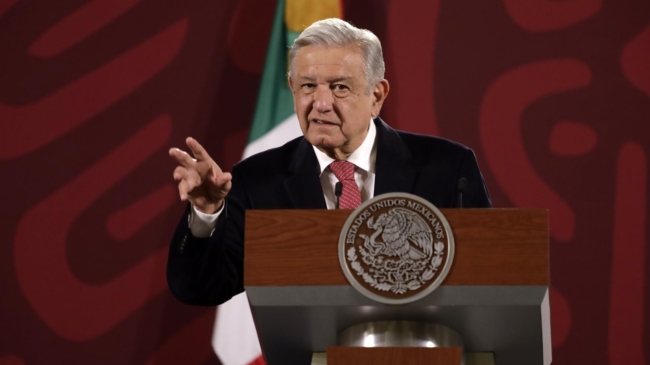 López Obrador dice sentirse «orgulloso» de la expulsión de su embajador en Perú