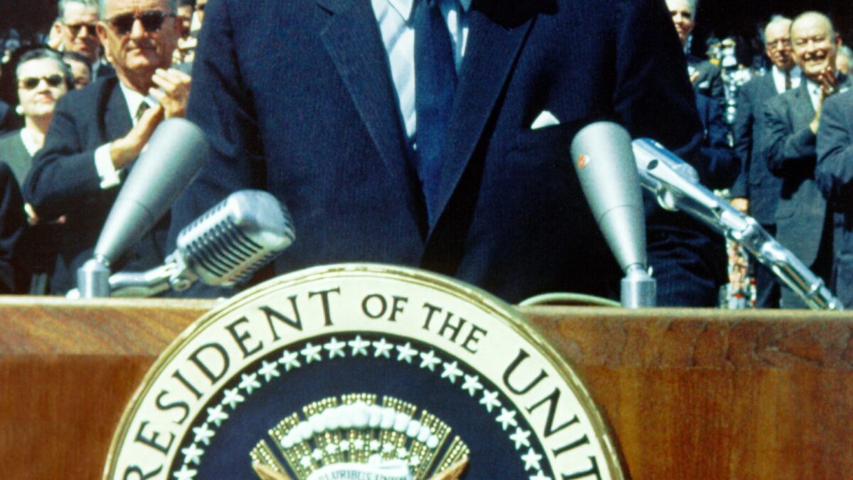 Estados Unidos libera miles de documentos del asesinato del presidente Kennedy