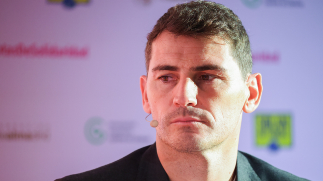 Fernando Hierro llama «ridículo» a Iker Casillas a la cara (y el momento se vuelve viral)