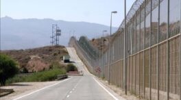 (VÍDEO) Un inmigrante supera la valla de Melilla en parapente entrando desde Marruecos