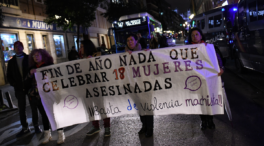 Un centenar de personas se concentran en Madrid por la ola de crímenes machistas