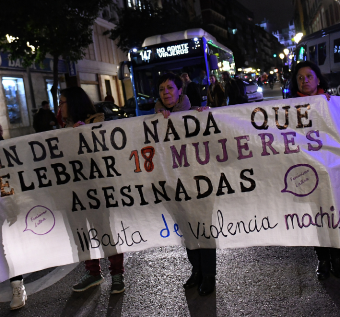 Un centenar de personas se concentran en Madrid por la ola de crímenes machistas