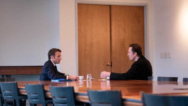 Macron define su reunión con Elon Musk sobre Twitter como "clara y sincera"