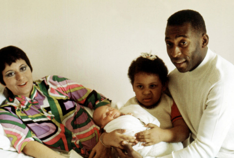 Siete hijos reconocidos y tres mujeres que lo lloran: la intensa vida sentimental de Pelé