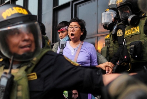 Las protestas en Perú contra el Gobierno dejan 17 muertos, nueve de ellos en un solo día
