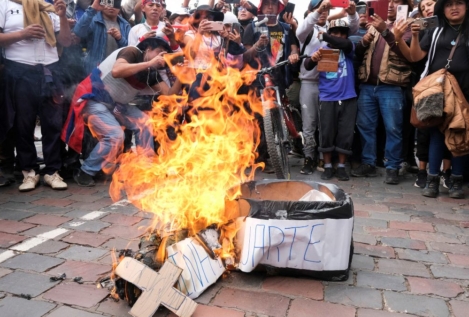 Entra en vigor el estado de emergencia en Perú para calmar las protestas contra el Gobierno