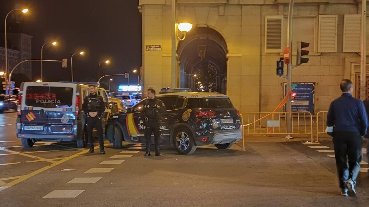 La Policía detona un paquete que no contenía explosivos en medio del envío de sobres bomba