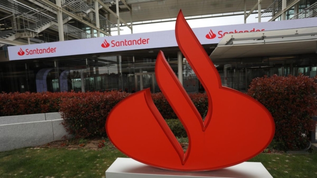 CaixaBank y Santander se sitúan entre los bancos más sostenibles del mundo