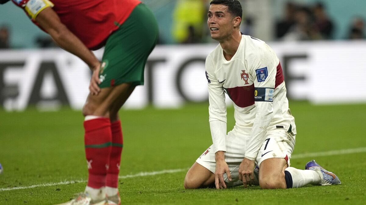 (VÍDEO) Marruecos hace historia: deja a Cristiano sin su último Mundial y se mete en semifinales