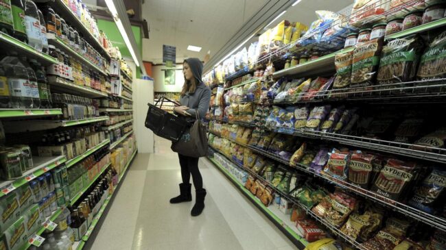 La inflación se sitúa en el 5,8% en diciembre, pero los alimentos y la subyacente siguen subiendo