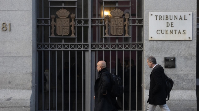 La Fiscalía rebaja en 336.000 euros la demanda contra excargos del Govern, incluido Puigdemont