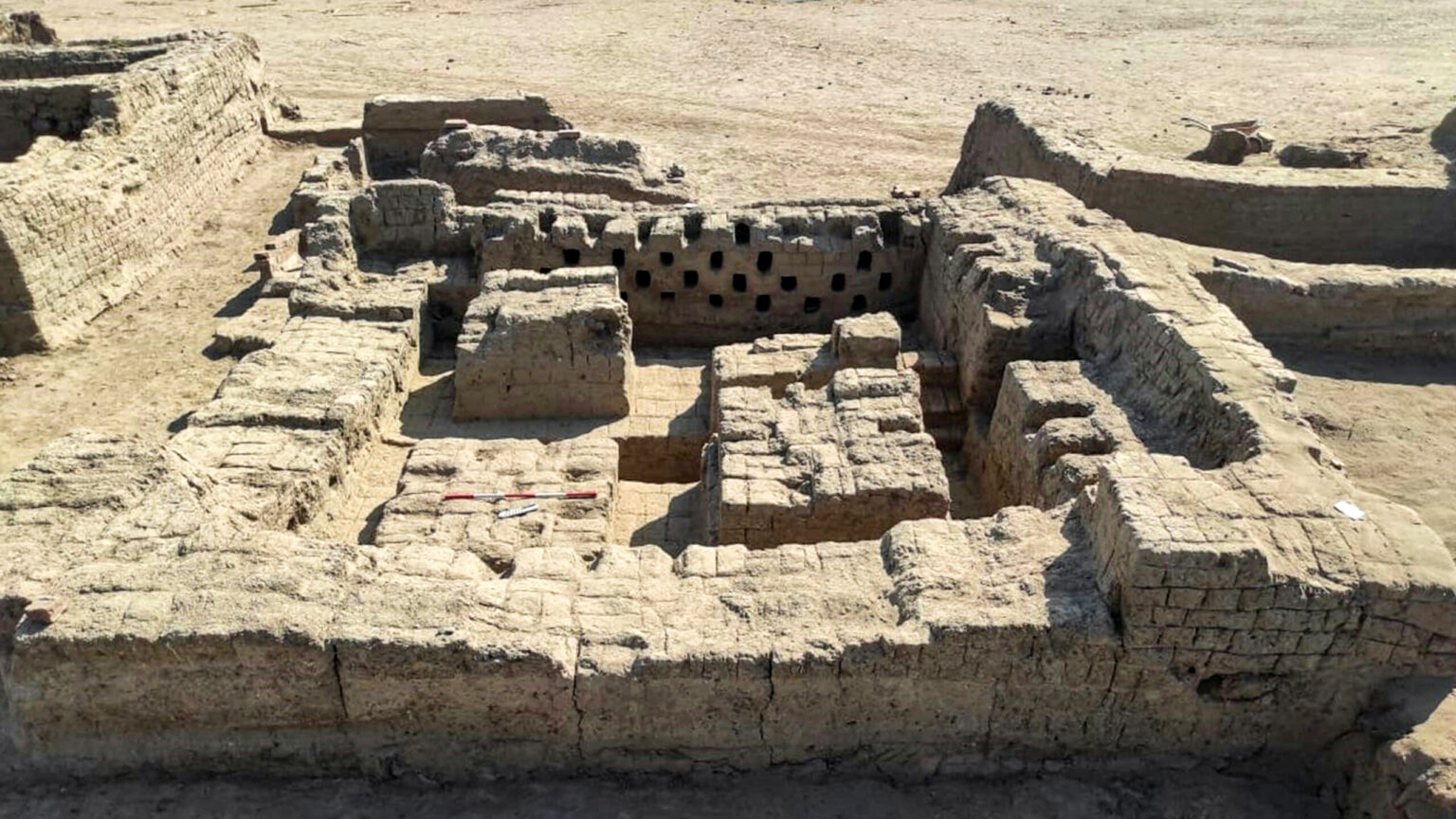 Descubren una «ciudad romana entera» cerca de Luxor en Egipto