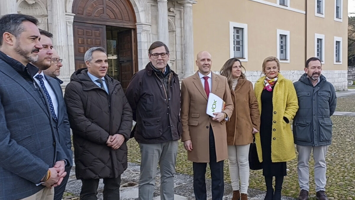 Vox pide proteger al menos 190 cruces y placas de homenaje a los «caídos» en Castilla y León