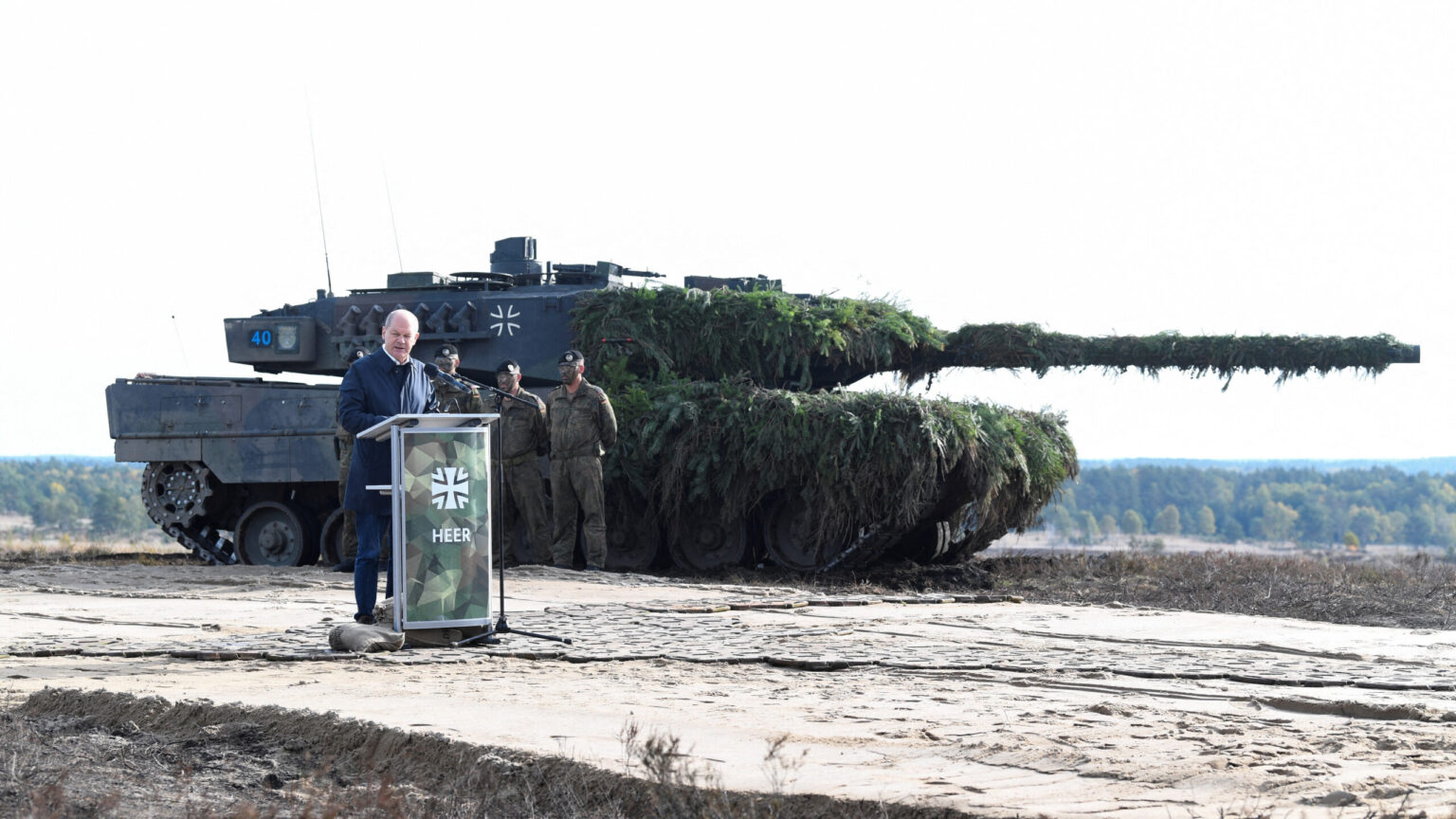 Alemania cede a la presión y acepta enviar sus tanques Leopard a Ucrania
