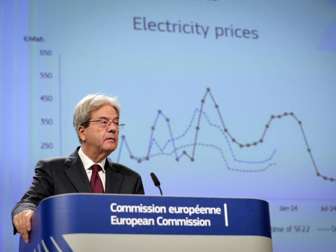 La Comisión Europea cree que la eurozona puede esquivar una recesión "profunda y prolongada"