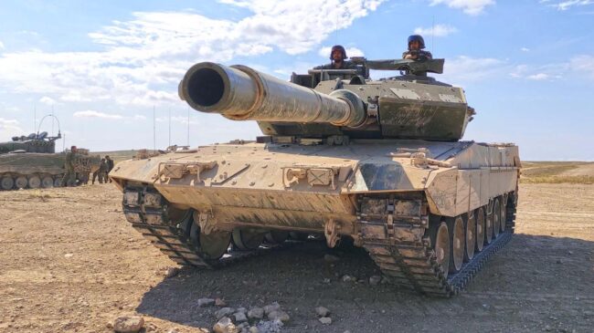 Robles anuncia que España enviará a Ucrania seis tanques Leopard