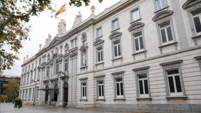 La Justicia archiva la denuncia contra Puig y Oltra por cobrar paro pese a que dimitió